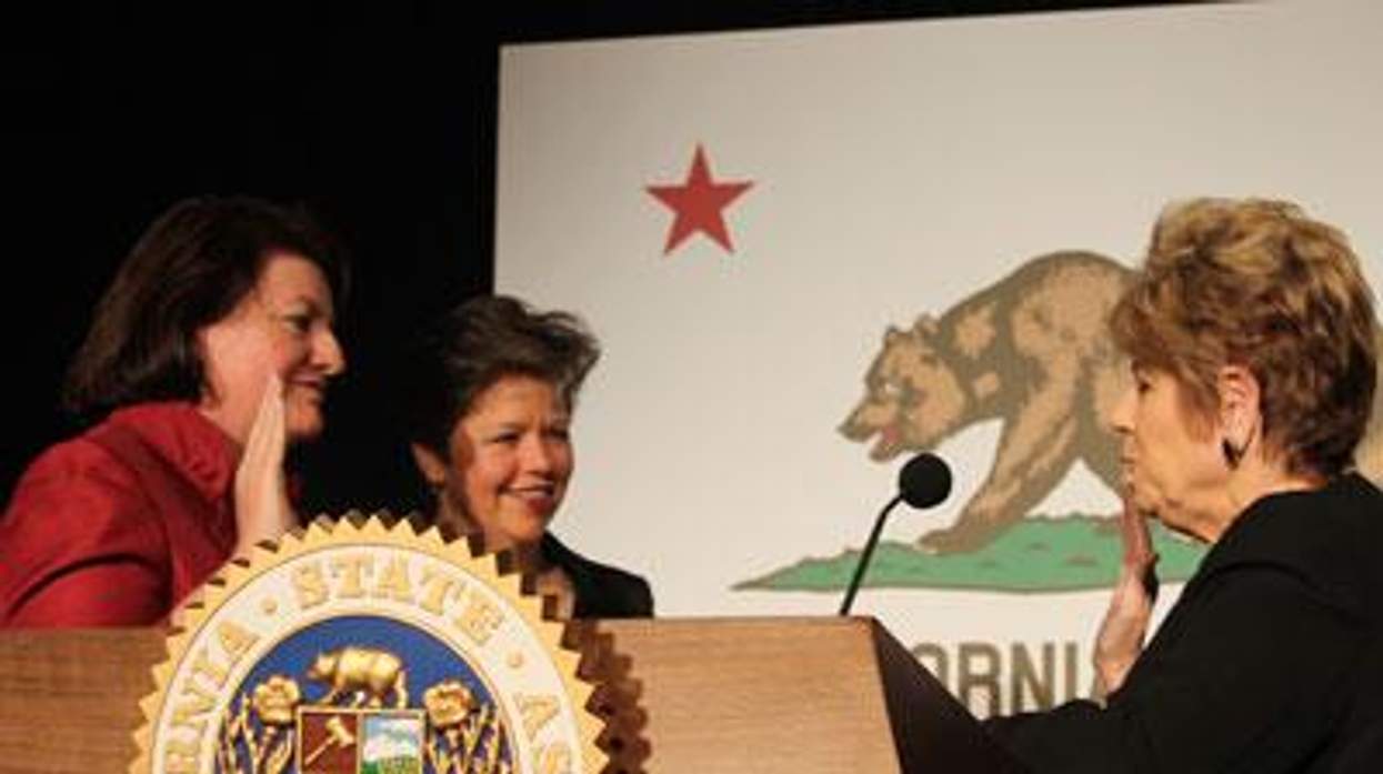 Toniatkinswearinx400_advocate_0