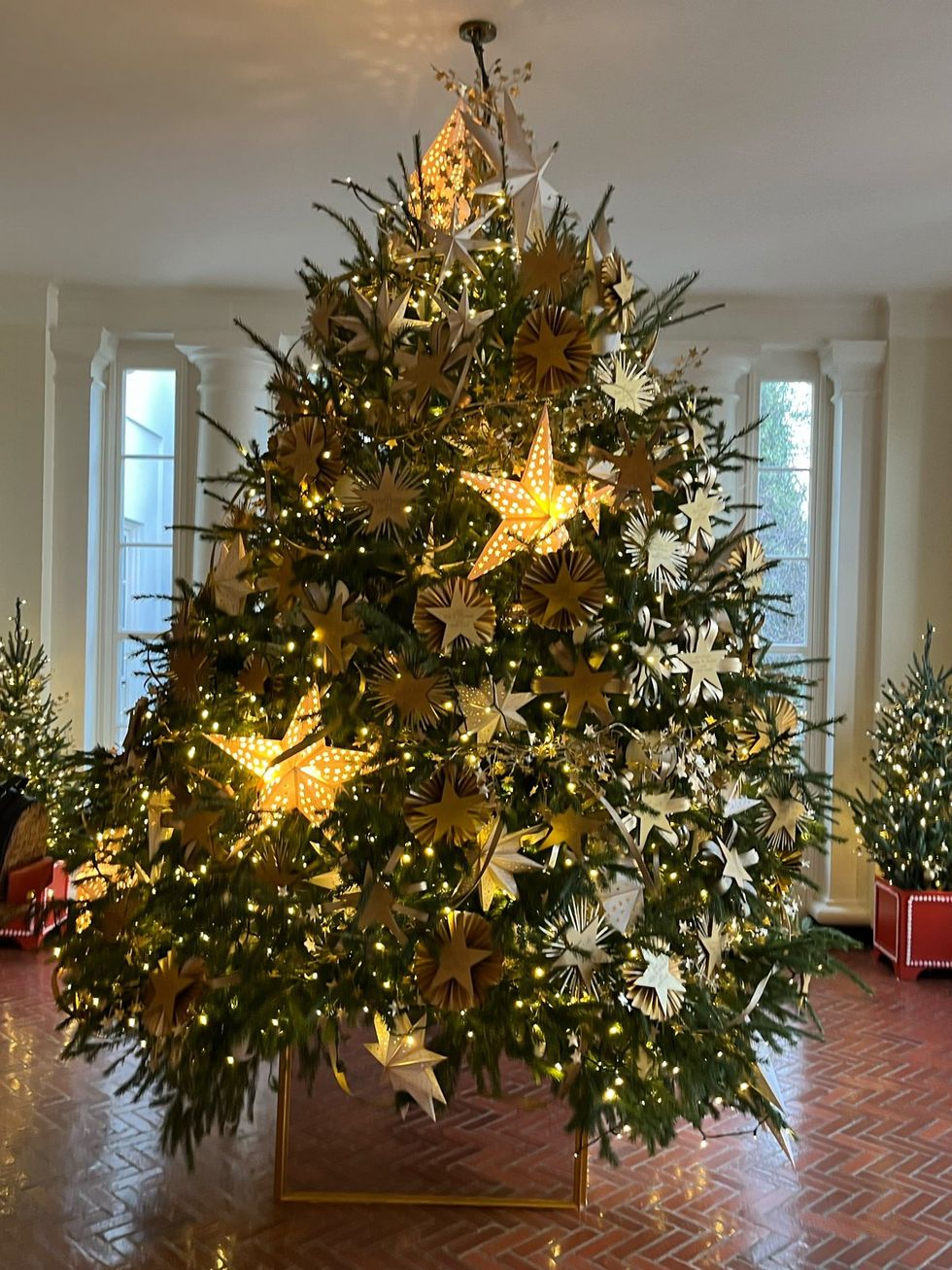 Tour White House Holiday Decorations 2023