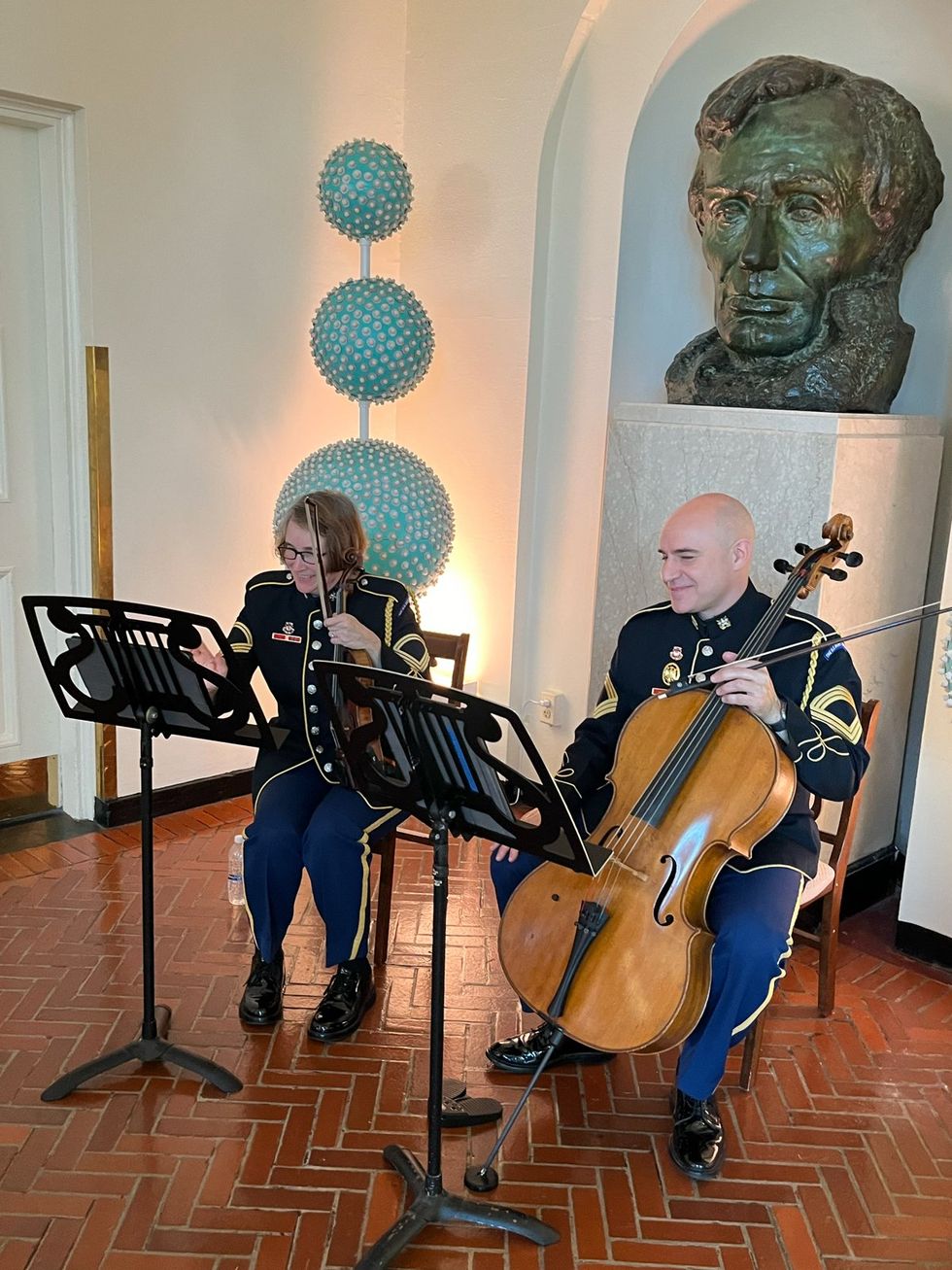 Tour White House Holiday Decorations 2023