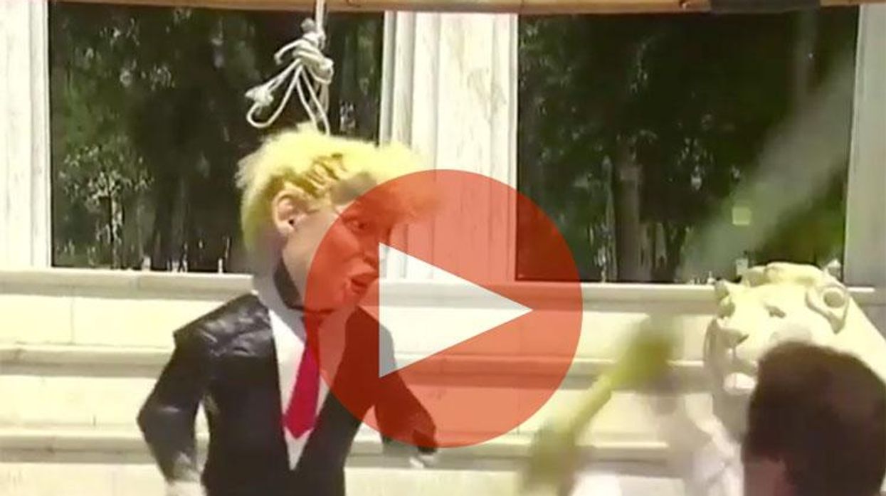 trump pinata