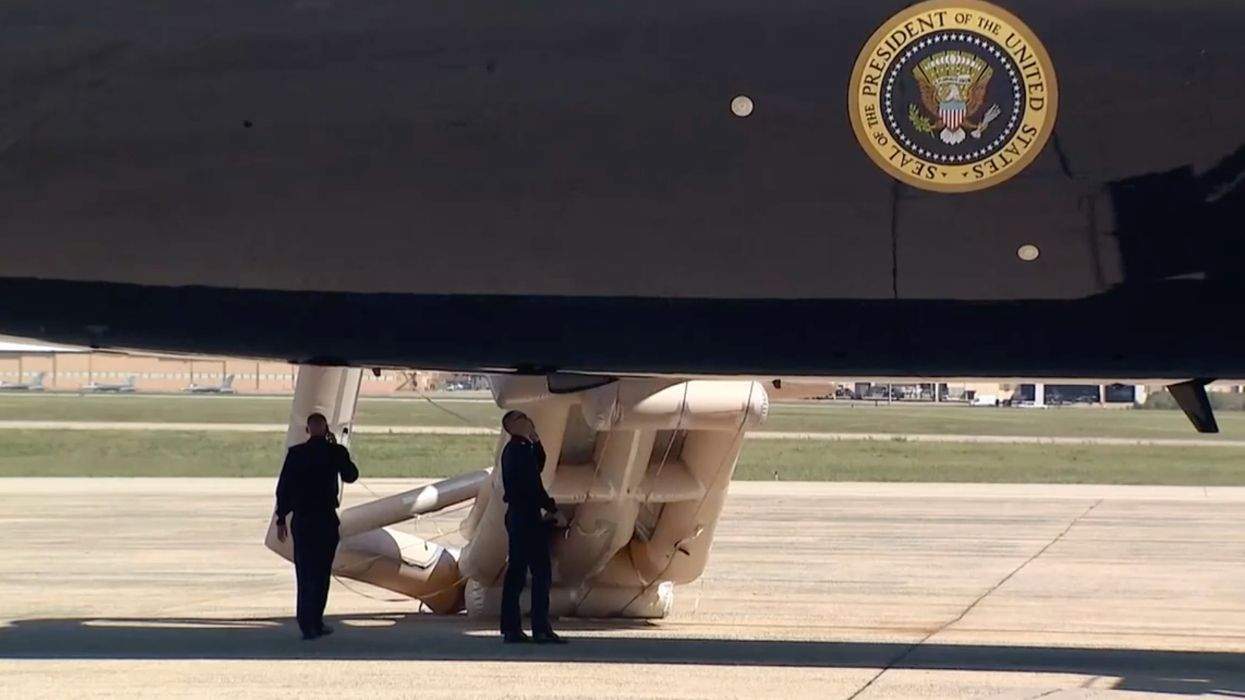 trump's qatari jet with slide out