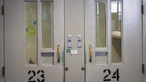 Appeals court clears path to move trans women into men’s prisons despite sexual assault risk