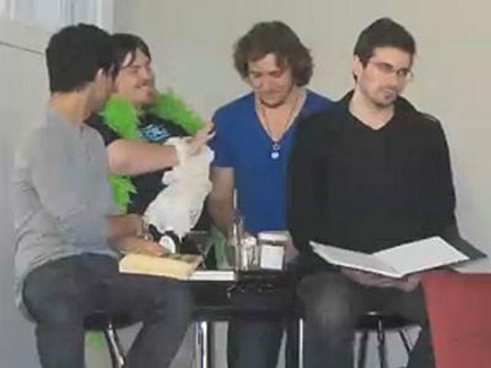 Upstairs_fire_rehersal01x400