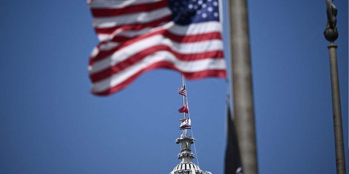 Tennessee Republicans advance bill targeting what students can call transgender educators