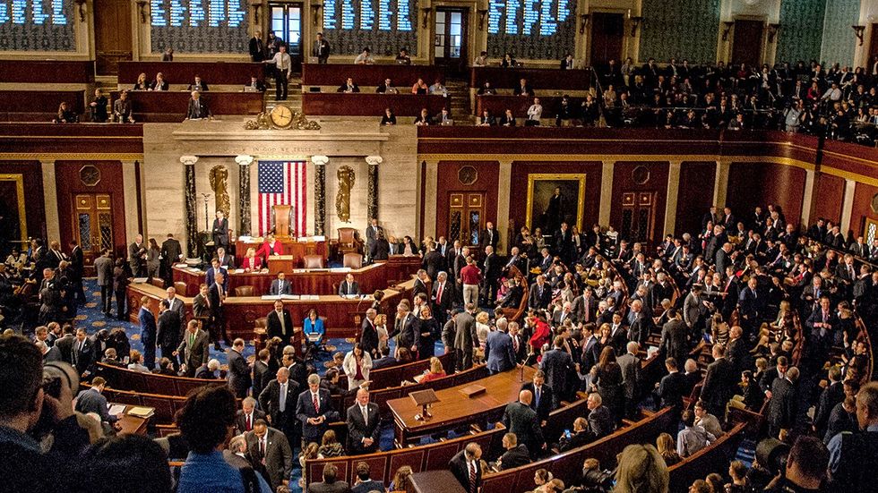 US Senate house floor Members 115th congress familes mingle