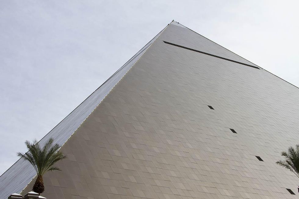 Vegas-pool-party-013