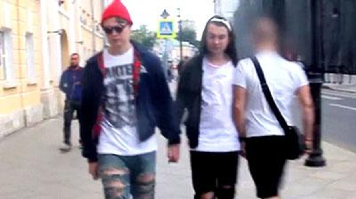 Video-hand-in-hand-in-moscow-x400