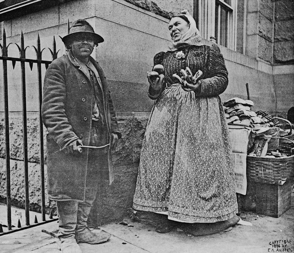 vintage photo gallery TOO GOOD TO GET MARRIED The Life and Photographs of Miss Alice Austen