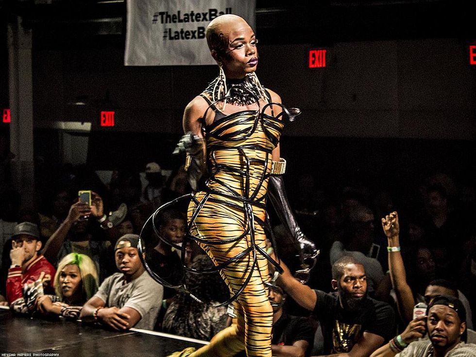 Viva-la-glam-gmhc-26th-annual-latex-ball-72