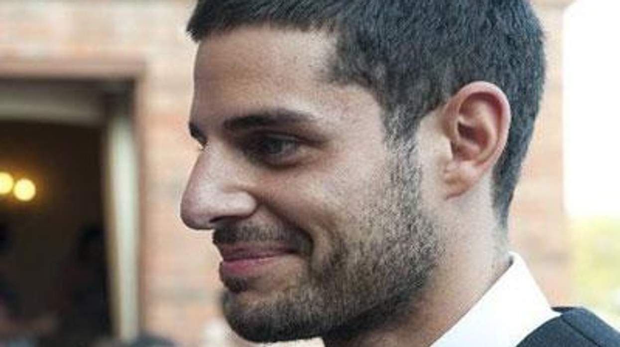 Waynedhesix400_advocate