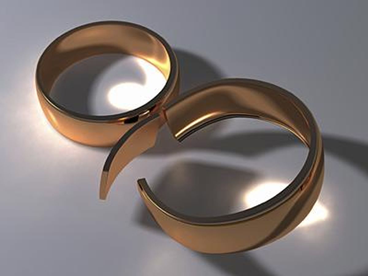 Wedding-rings-brokenx400