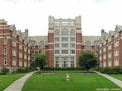Wellesley College Opens Its Doors to Transgender Women