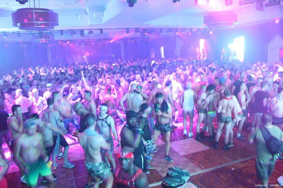 White-party-palm-springs-015