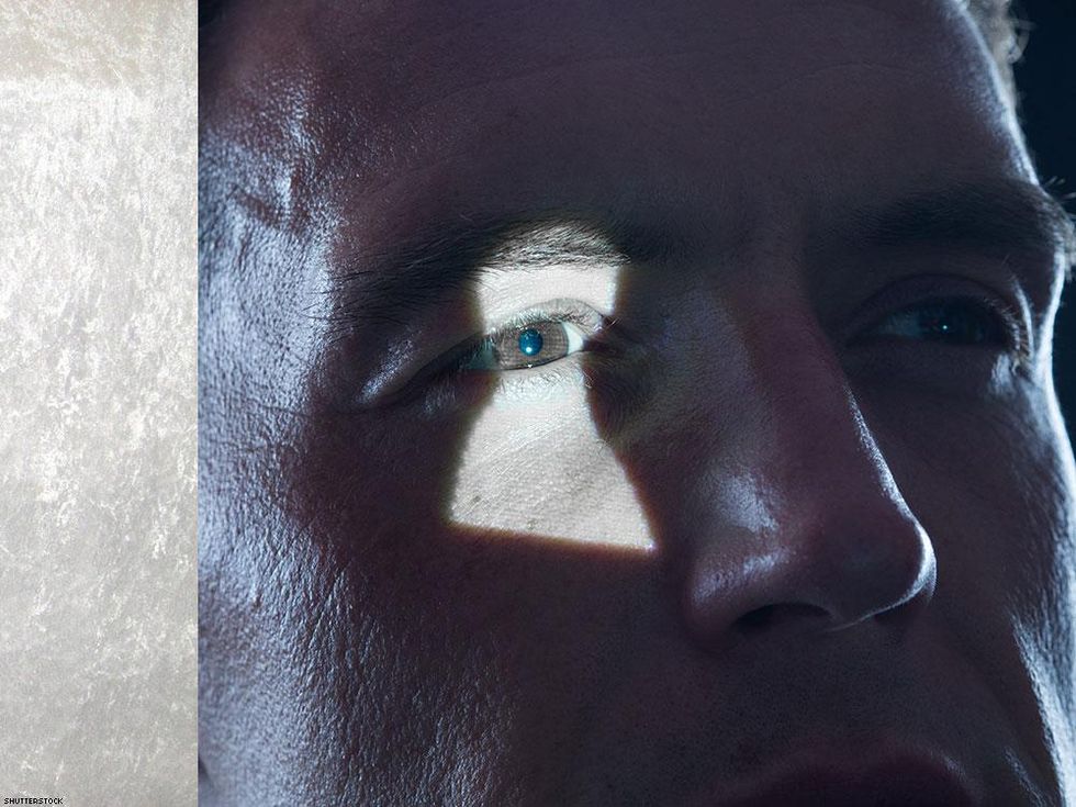 White velvet on left = voyeur. White velvet on right = loves to show off.