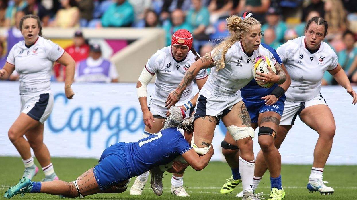 women playing rugby