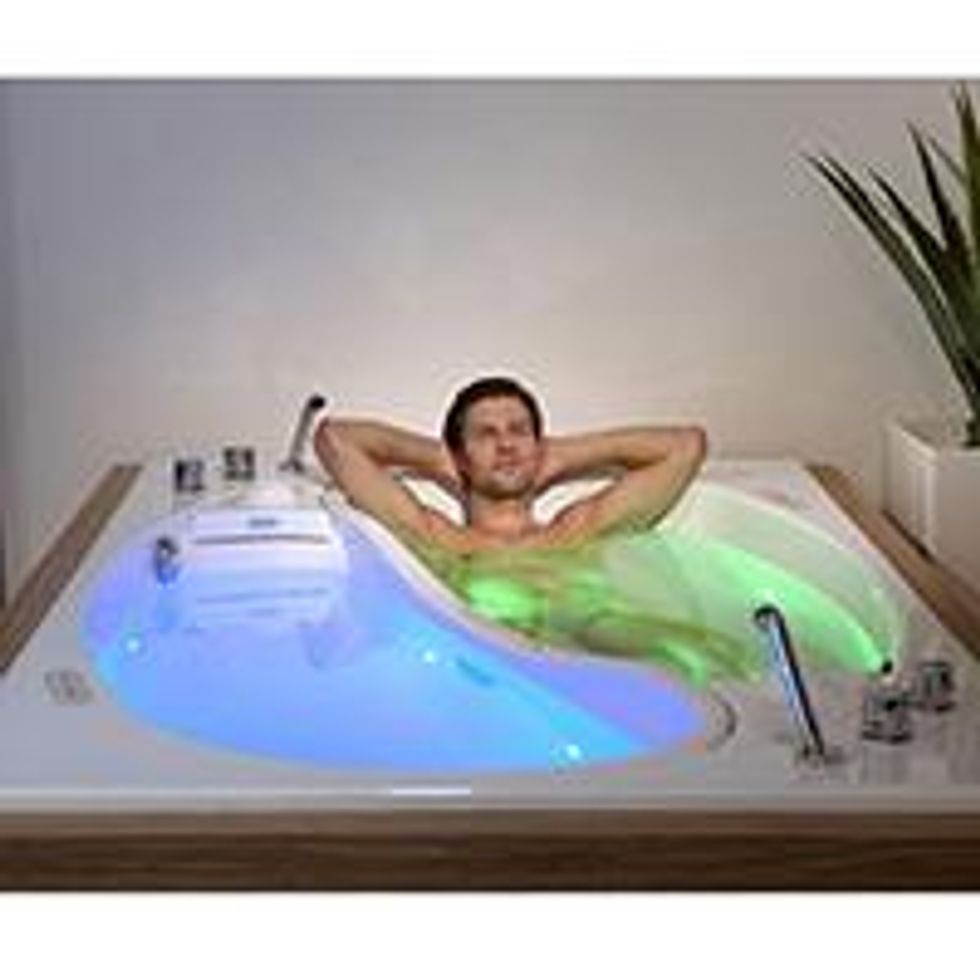 Yin-yang-couple-bath-4_0