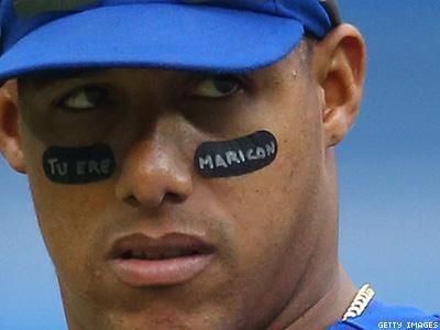 yunel-escobar-x400.jpg?id=32701492&width