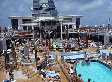 Cruising amateur gay porn public - sharpgagas