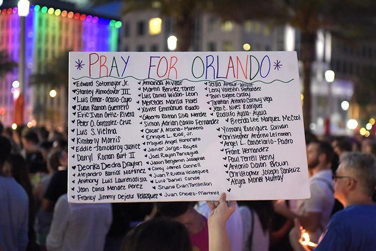 Orlando llora a sus muertos 14