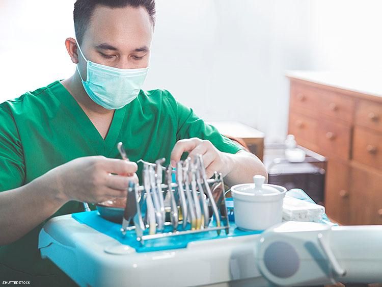 HIV 101 Do I Need to Tell My Dentist I’m HIVPositive?