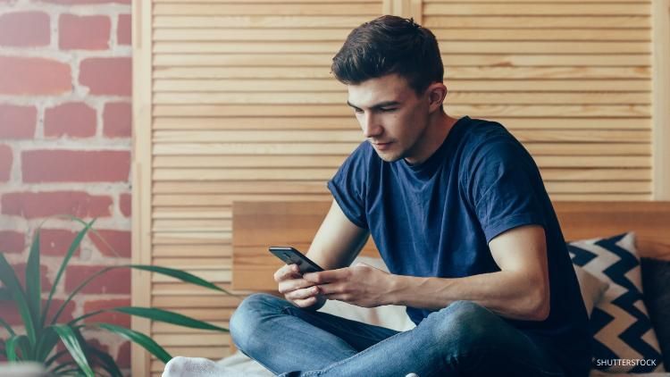 Queer People See More Harassment in Dating Apps Than Straights dating app