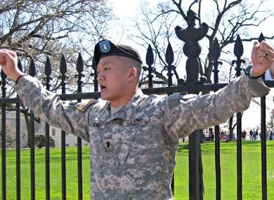 Dan Choi Protests in Front of WH