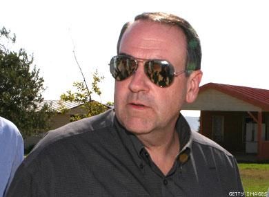 Huckabee: Fight Gay Marriage, Even If It Costs You Your Job 
