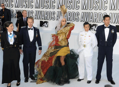 Gay Soldiers Escort Gaga to VMAs
