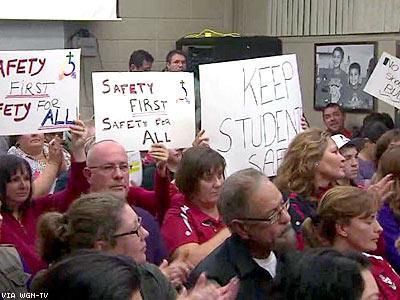 Illinois School District Dissolves Committee on Transgender Issues
