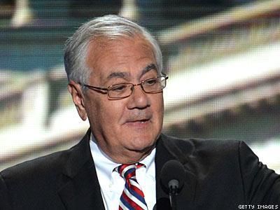 Barney Frank 'Strongly Opposes' Chuck Hagel for Defense Secretary
