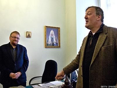 Russian Pol Calls Actor Stephen Fry a 'Bringer of Evil'
