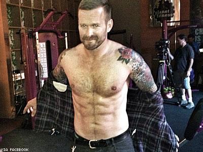 'The Biggest Loser' Trainer Bob Harper Comes Out as Gay
