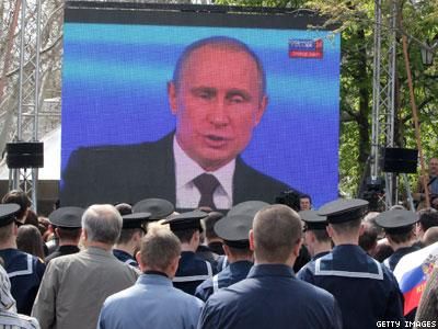 Russia's 'Gay Propaganda' Law Takes Effect in Crimea
