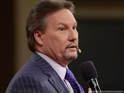 WATCH: Televangelist Likens LGBT Equality Supporters to ISIS 'Thugs'
