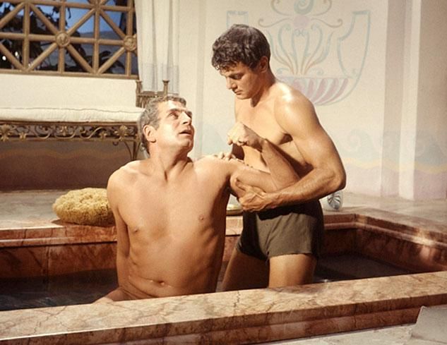 Spartacus Laurence Olivier Gay Bath Tony Curtisx633.