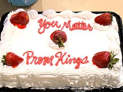 Walmart Clarifies Policy on Gay 'Promposal' Cake
