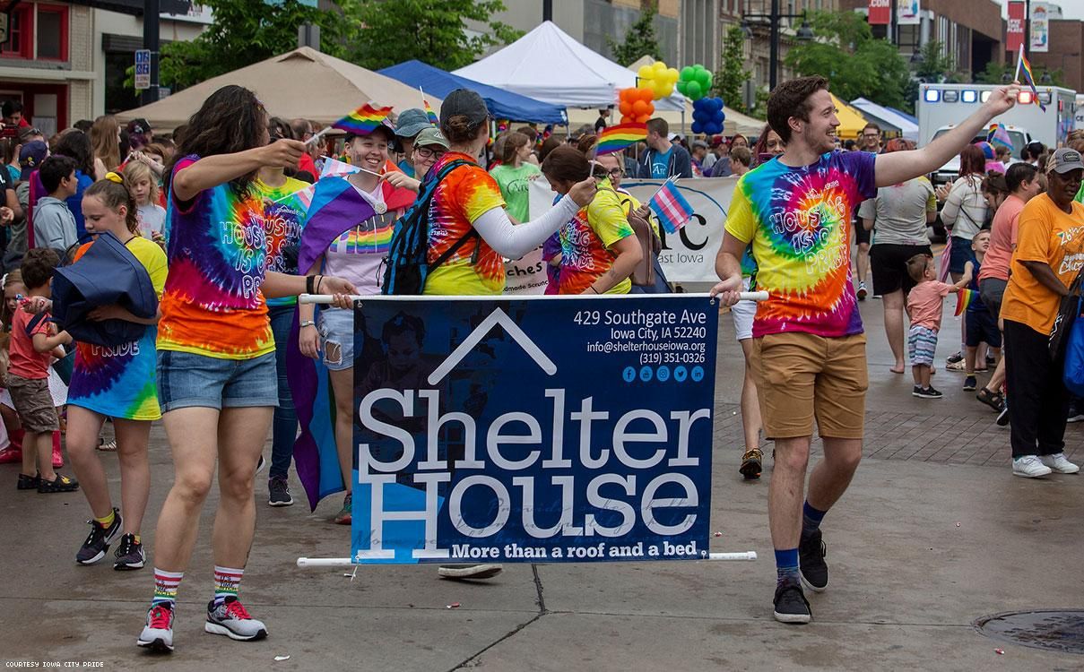 39 Photos of Iowa City Pride Bring Out the Sunshine