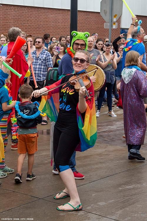 39 Photos of Iowa City Pride Bring Out the Sunshine