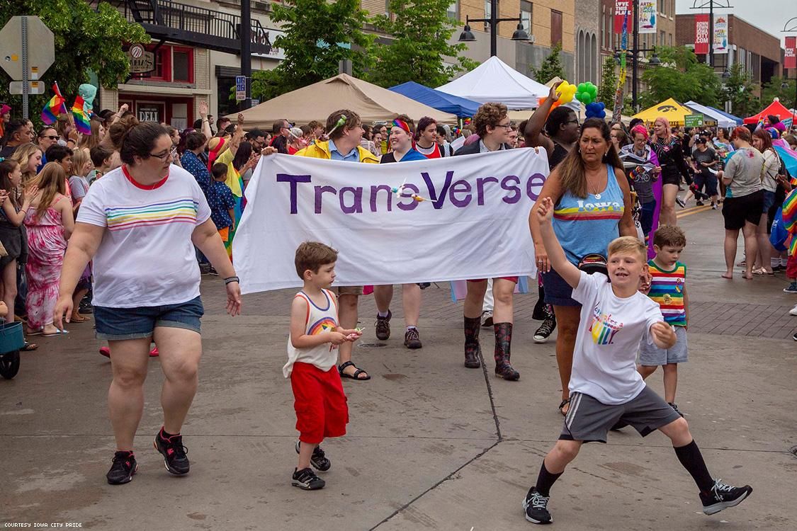 39 Photos of Iowa City Pride Bring Out the Sunshine