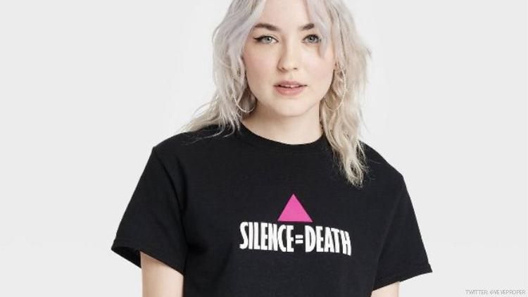 model with silence = death t-shirt on