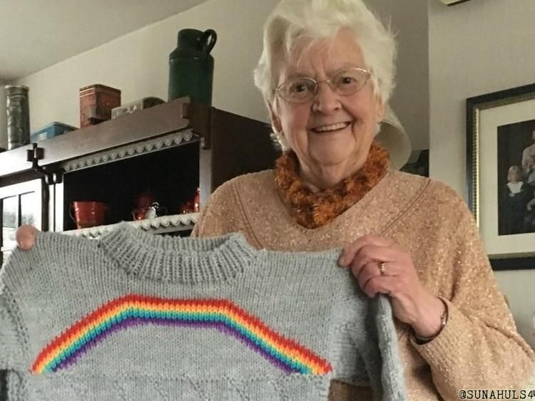 Brown Grandma Sweater Greece, SAVE 57% - kwci.org