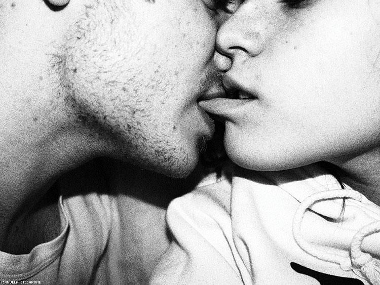 Bisexual Kissing - Telegraph.