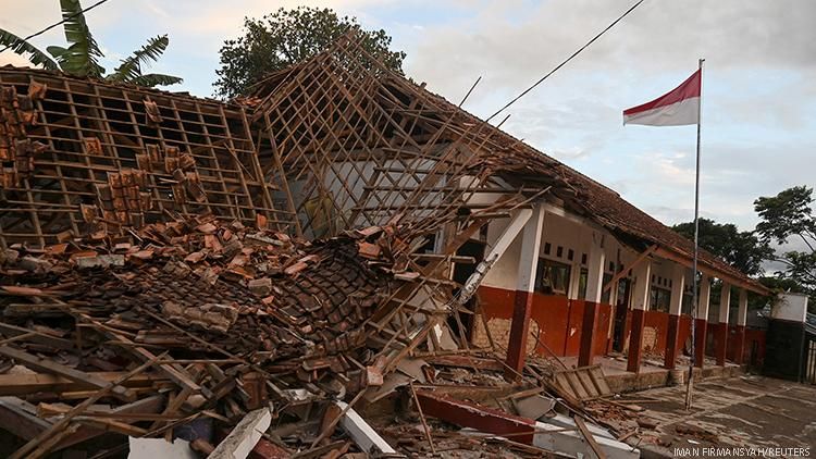 Earthquake Leaves Devastation, 56 Dead in Indonesia