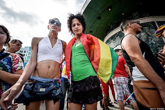 PHOTOS: LGBT Cubans Show Their Pride 