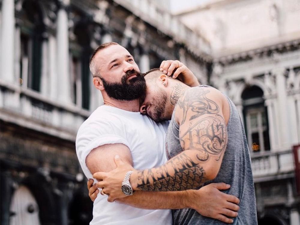 Johan Jimmy Sjödin and fiancé Patrick Huber’s romantic engagement moment in Venice is so sweet and cute we can’t stop looking. Read more below.