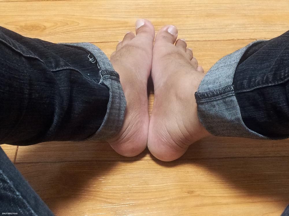 Nylon Feet Smell Video